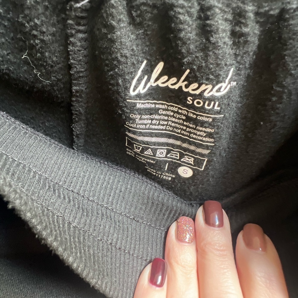 Hanging with my Gnomies  Black Sweatshirt Jogger pants Pajama Holiday Christmas - Picture 5 of 9